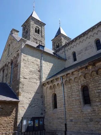 Basiliek, H.H. Wiro, Plechelmus en Otgerus