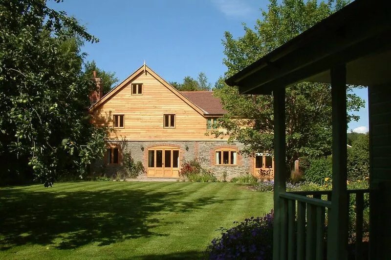 Superbly Renovated, Unique Country Cottage