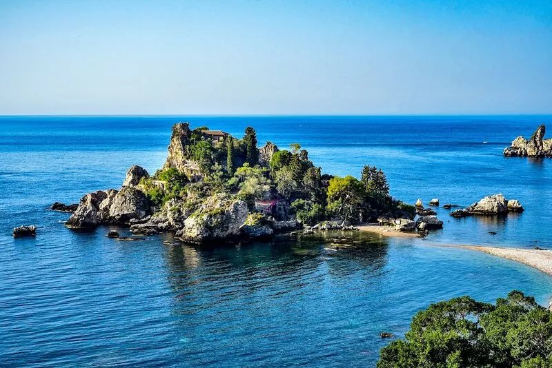 Ampio e Panoramico Appartamento a due Passi dal Mare, Vista Unica su Isolabella