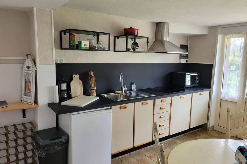 Appartement à 80 Mètres de la Mer, Chez L'habitant, en Rez-de-jardin