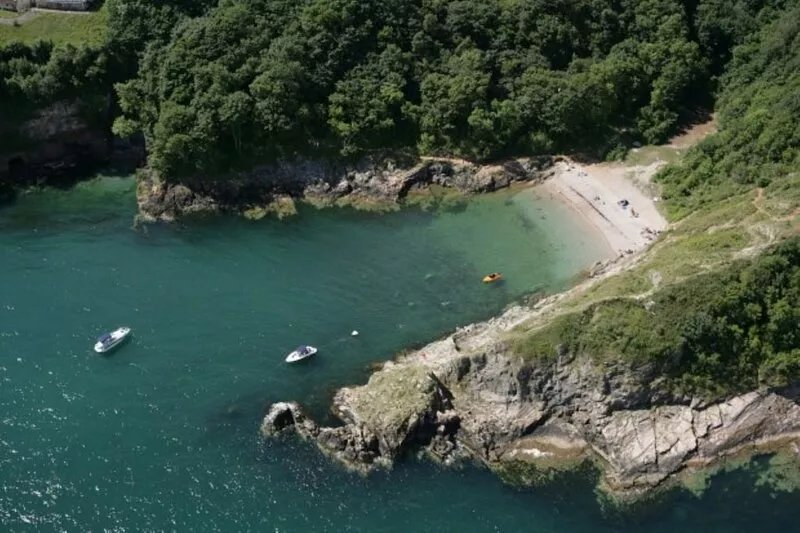 Cosy & homely cottage 1m from Brixham-Tucked away from the hustle and bustle .