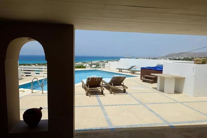 Kamari Villa-M: amazing views!! with private swimming pool & outdoor spa-Jacuzzi