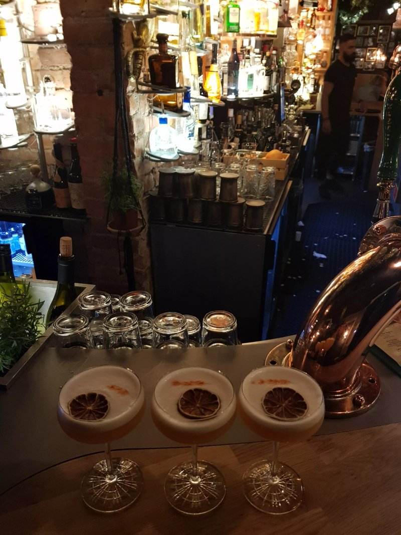 Nedre Lokka Cocktailbar, Lounge Og Selskapslokaler