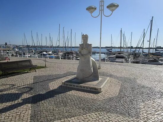 Lutegarda Guimaraes De Caires Sculpture