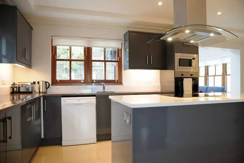 Number Two Dingle: Large Family Holiday Home