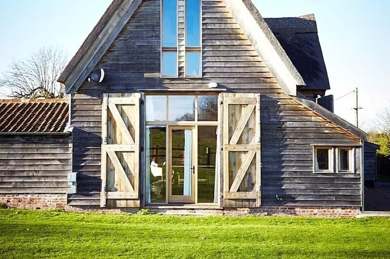 Alfred's Barn sleeps up to 8 in 4 bedrooms