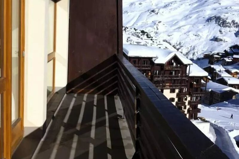 Apartment with large balcony, warm, completely renovated