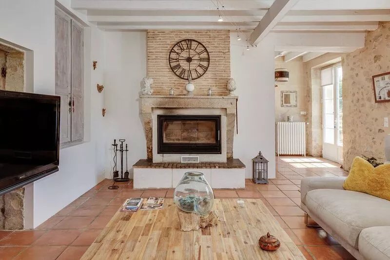 Villa 'La Maison Des Vignes' with Private Pool, Private Terrace and Wi-Fi