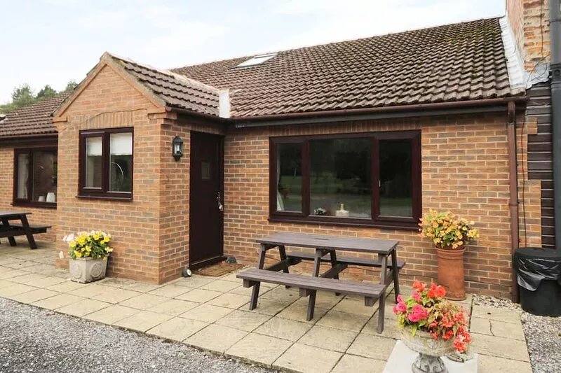 THE MILKING PARLOUR, family friendly, with a garden in York