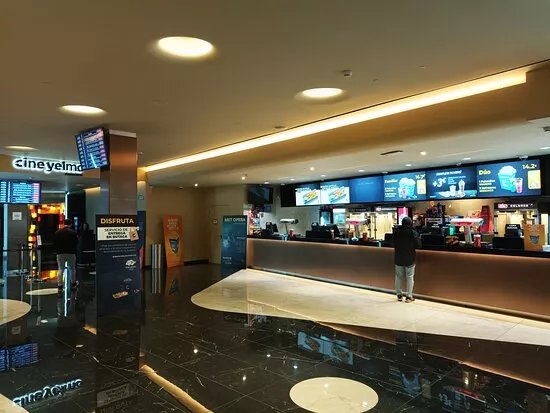 Cine Yelmo Premium Castelldefels