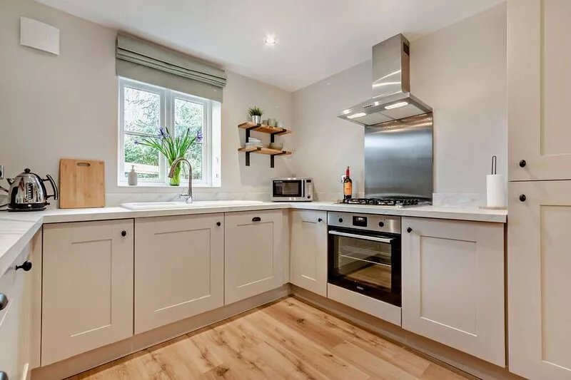 Three bedroom dog friendly holiday cottage in the Cotswolds - Cedar Cottage