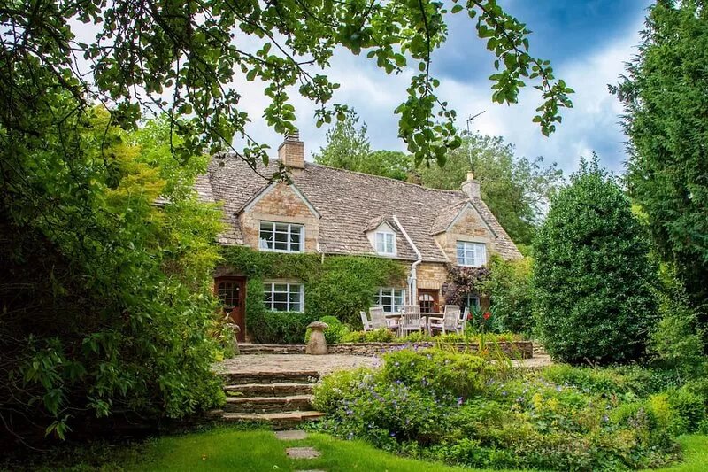 This property has been sympathetically restored to a high standard.