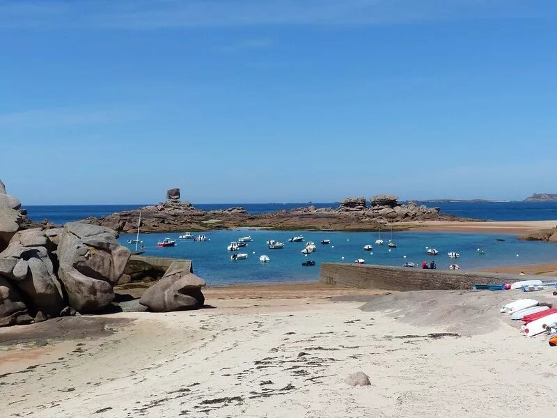 Apartment with superb sea view and Trestel beach 9 km from Perros Guirec