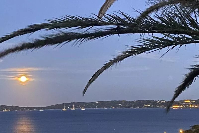Villa with spectacular sea views spanning St Tropez, the horizon and Ste Maxime