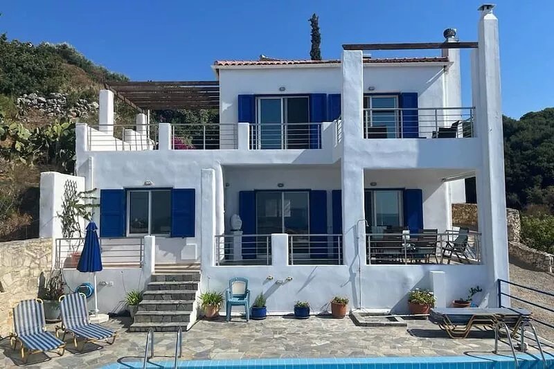 Lovely family villa with stunning sea views,  private pool, games room & wi-fi