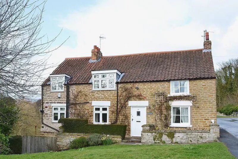 3 bedroom accommodation in East Ayton, near Scarborough