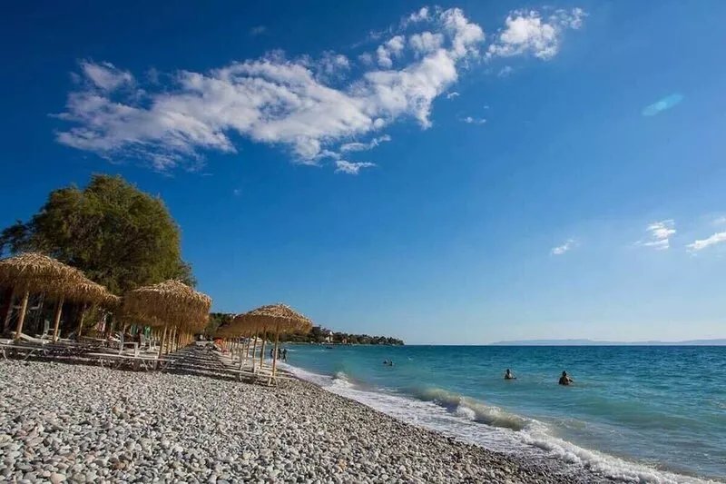 Breathtaking sea view, close to the beach.