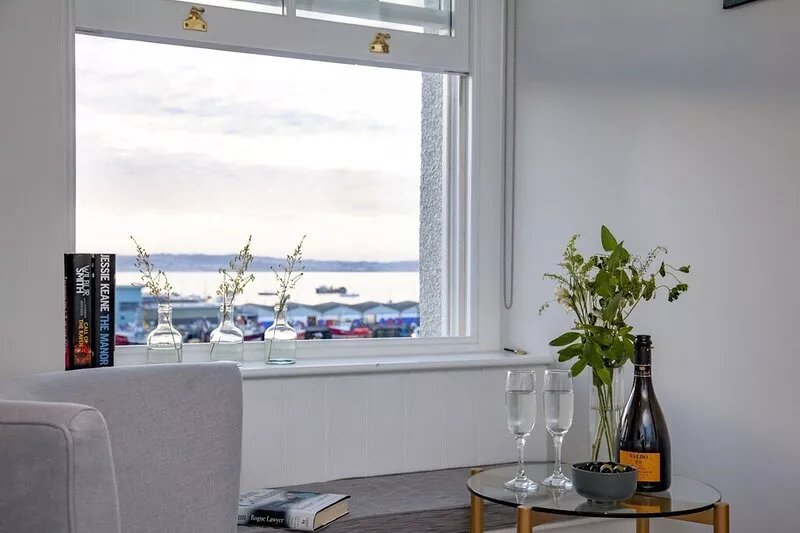 Leader, Maritime Suites -  a suite that sleeps 2 guests  in 1 bedroom