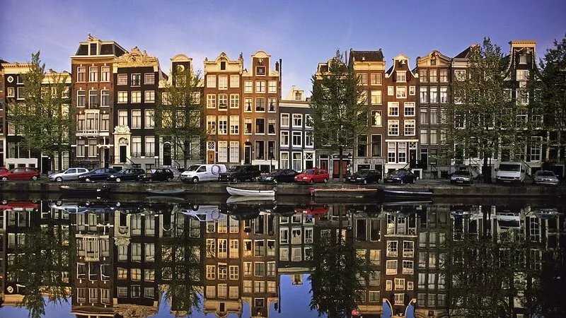 Beautiful houseboat at 15 min. from Amsterdam Central!
