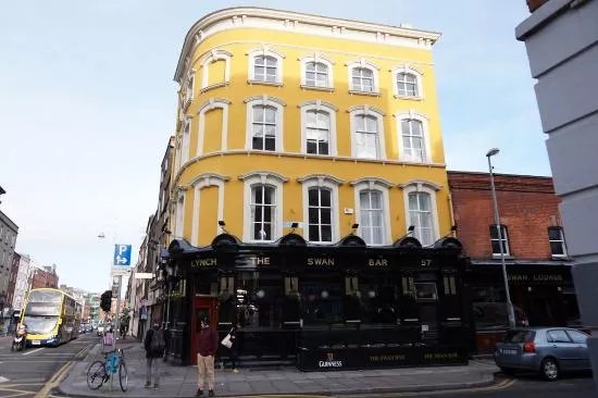 The Swan Bar