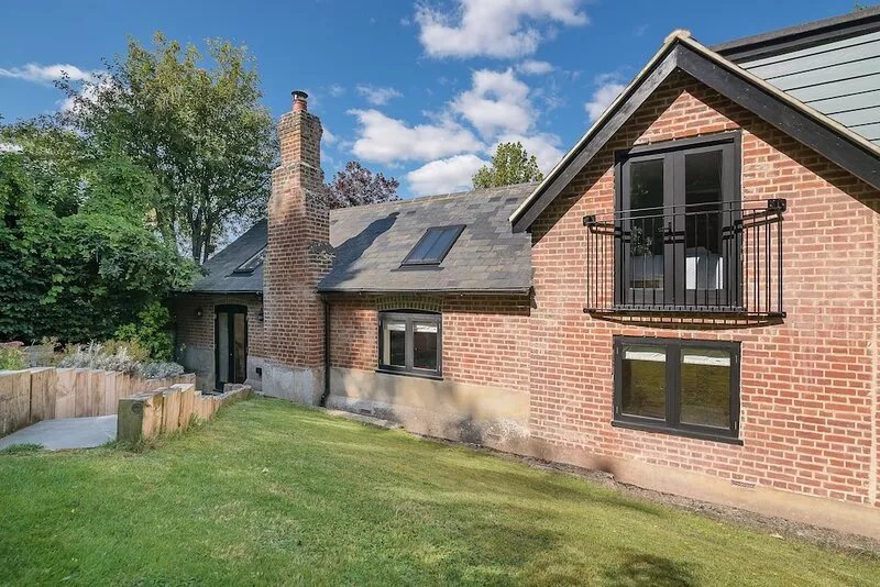★Tulip Tree Cottage★ Huge Garden+village setting+near Canterbury+dog friendly