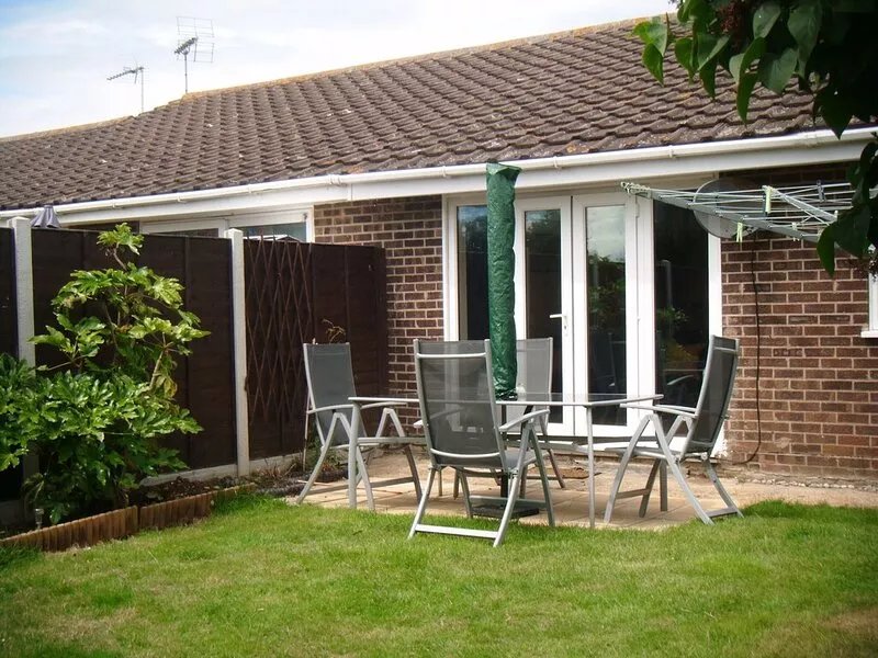 Lynbrook Holiday Rental bungalow - sleeps up to 6 people