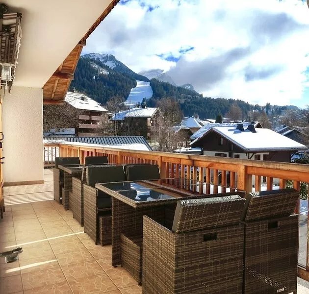 4 Bedroom Luxury Apartment, Les Carroz D'Araches with Wifi, Sauna and Parking
