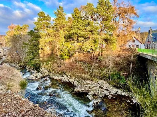 Braemar Bridge