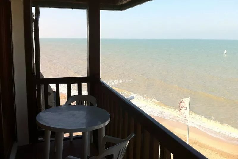 Nice 2 rooms and balcony sea Blonville. Close to the city center / transport