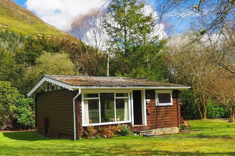 Log cabin in stunning southern Snowdonia woodland.