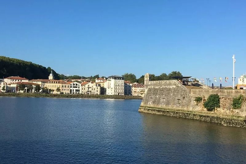 Grand T1 Dans le Centre Historique de Bayonne