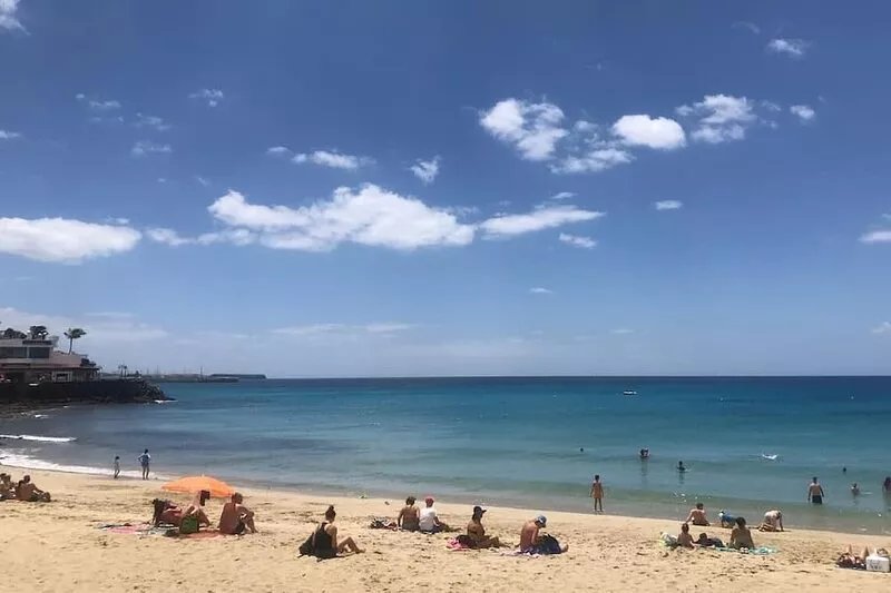 Casa Katie 15 Mins Walk Playa Blanca Centre + Beach 3 Bedrm AC Heated-Pool WIFI
