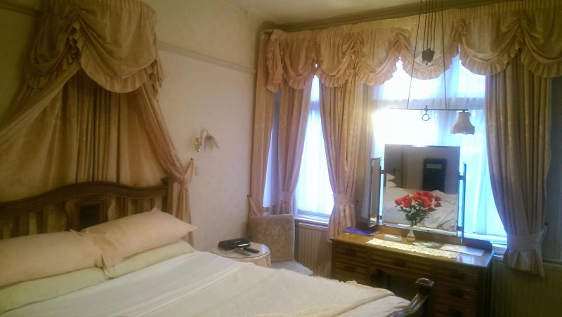 Sheriden House Hotel