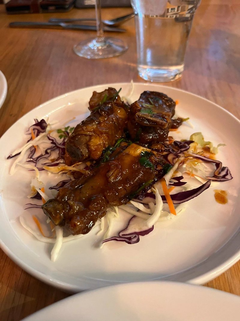 G + J Muckers Bar & Kitchen