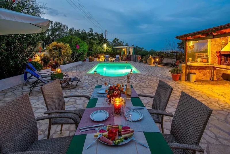 Yiotta: Amazing views of Lakka, private pool, WiFi