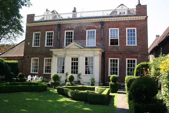 Fydell House