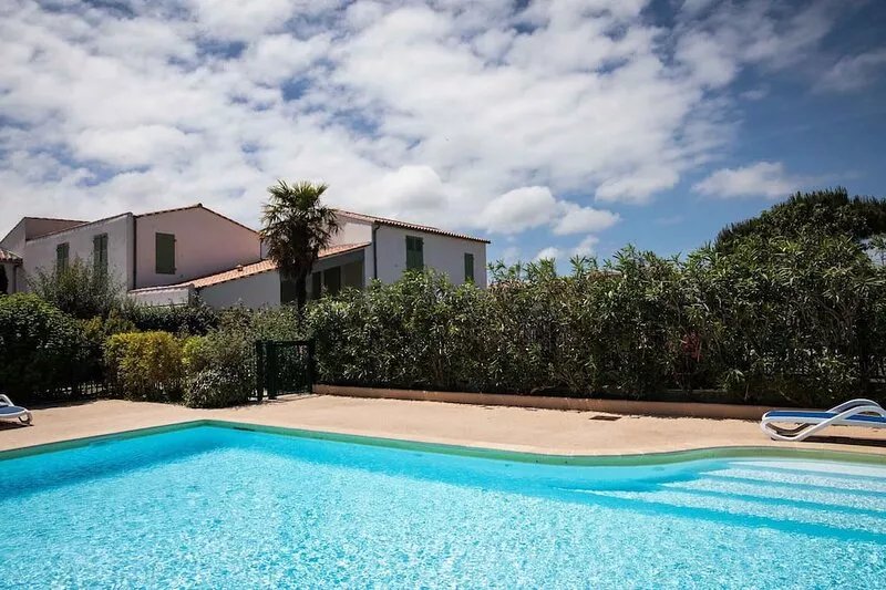 Jolie Brise - Apartment for with a pool