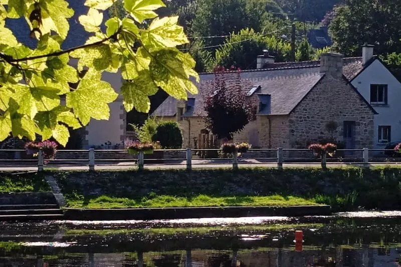Character House for 2  with garden - St Nicholas des Eaux