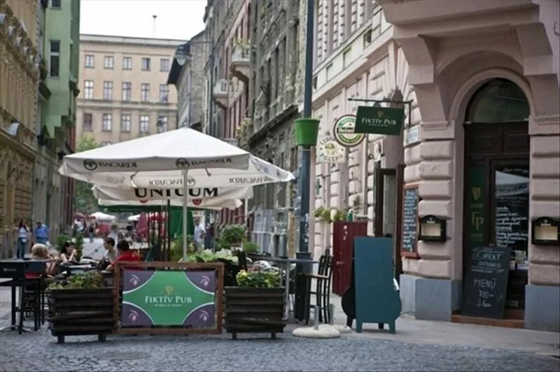Charming Apartment in the Heart of Budapest – Spacious, Central, up to 7 people