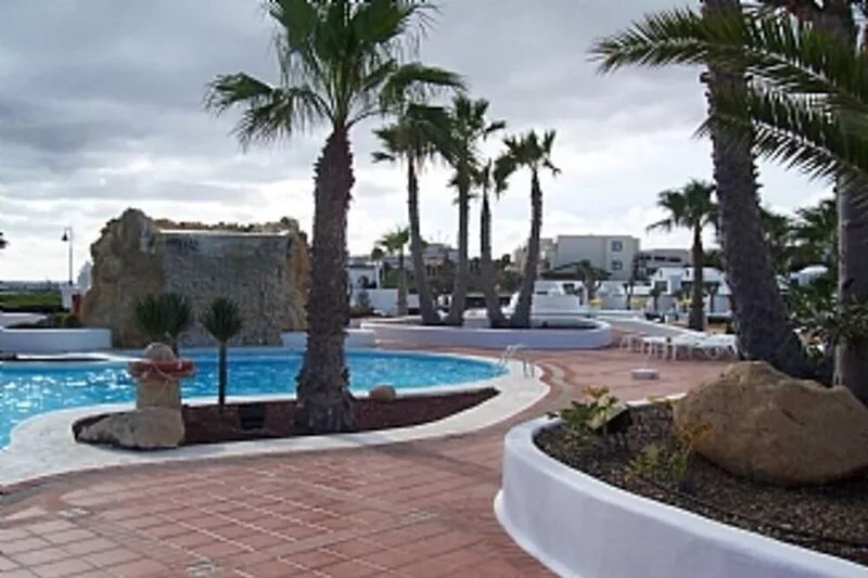 Villa With Pools And Sea And Mountain Views