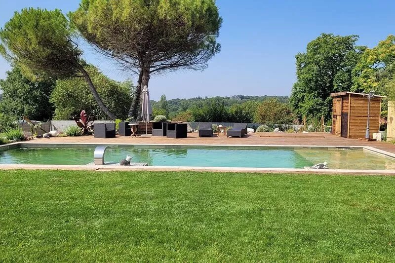 Chalet with private ecological swimming pool on 1 hectare