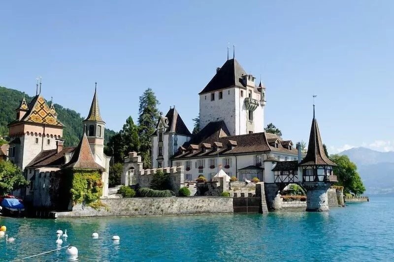 In the heart of the Swiss Alps, Jungfrau Region. Lovely home for up to 8 guests.