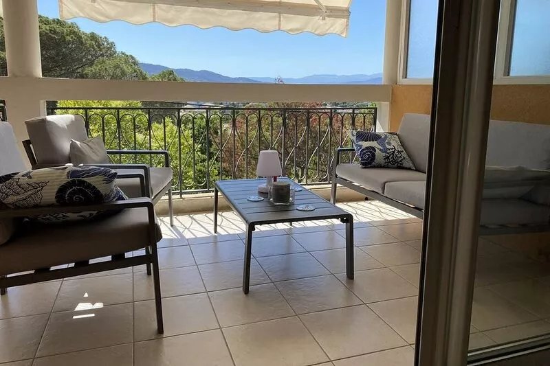 Cannes La Croix Des Gardes les Hibiscus F2 (50m *) Terrace (20m *) Garage
