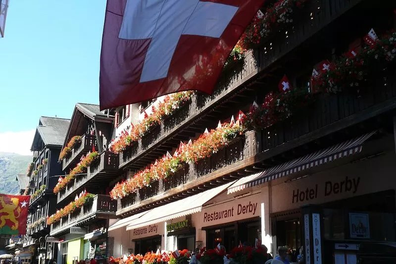 Perfectly placed for skiing / boarding and walking holidays around Zermatt