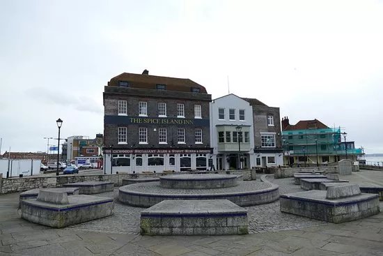 Millennium Promenade