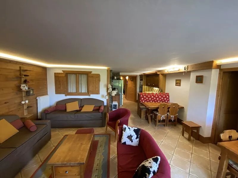 Family apartment in luxury residence