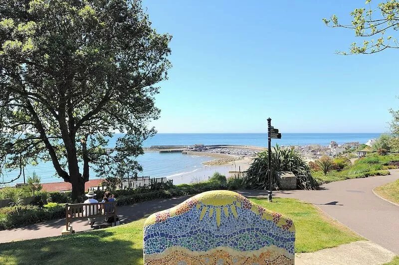 CHURCH VIEW, family friendly, country holiday cottage in Lyme Regis