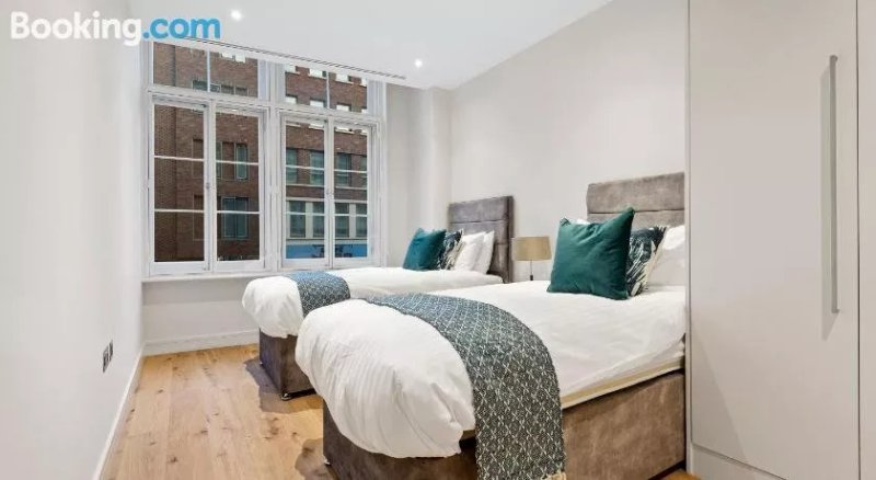 London Bridge Suites