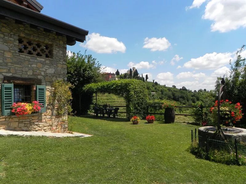 A piece of paradise nearby Milan and Como Lake
