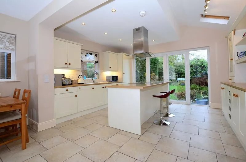 Lovely house with a mature garden and is fully serviced and a home from home